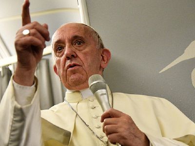 Папа римский высказался за изменение перевода строки молитвы &quot;Отче наш&quot; - В Мире