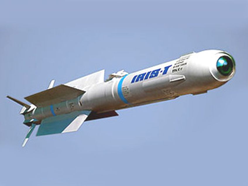 ЮАР заказала немецкие ракеты для новых истребителей