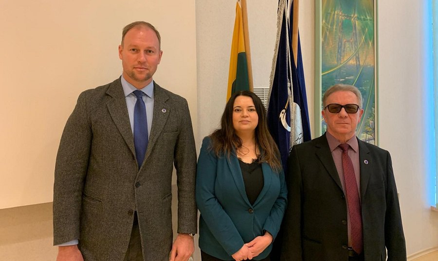 Linkime visiems visaginiečiams linksmų Velykų - Sveikinimai