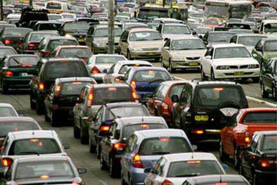 Машин на улицах все меньше. Кризис заставляет водителей менять привычки - Хобби, отдых и развлечения