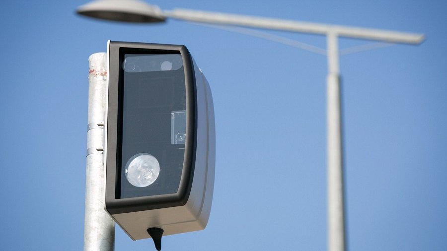 На дорогах государственного значения выключаются стационарные измерители скорости - Литва и страны Балтии