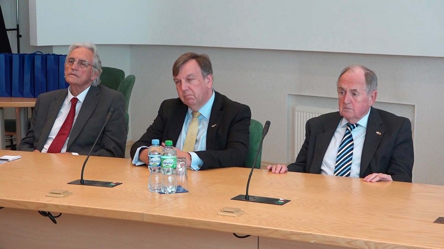 Висагинас заинтересовал британских парламентариев (видео) - В Висагинасе