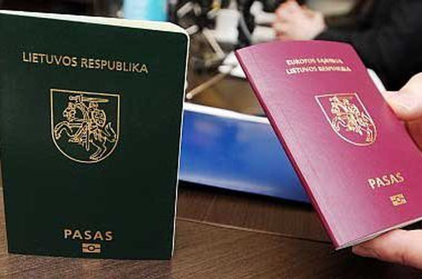 В Литве требуют вернуть в паспорт запись о национальности


