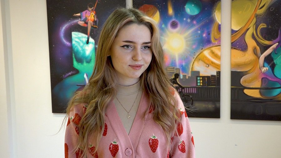 Новое имя: художница Таисия Калинина (видео) - В Висагинасе