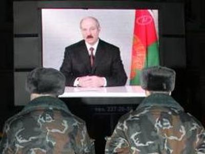 Белорусская пропаганда: Хоть с Дьяволом, но против России - В Мире