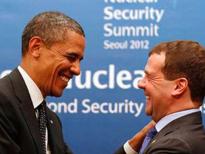 Обама пообещал приехать в Россию после выборов
                                 - В Мире