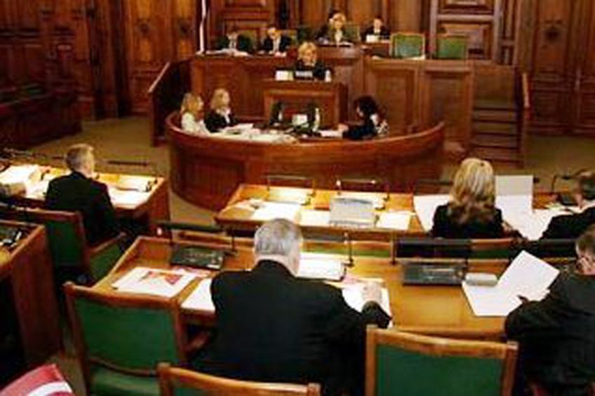 «Русский» мэр Риги считает, что латвийское правительство в марте уйдет в отставку