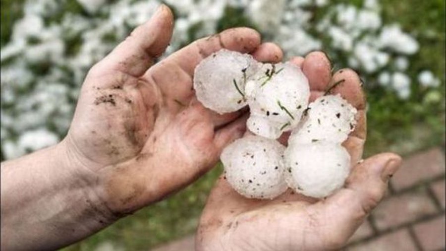 Град размером с мяч обрушился на Германию
 - В Мире