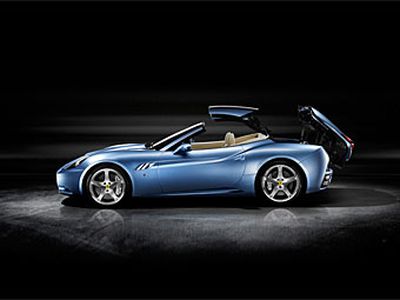 В Маранелло состоялась официальная премьера Ferrari California - Хобби, отдых и развлечения