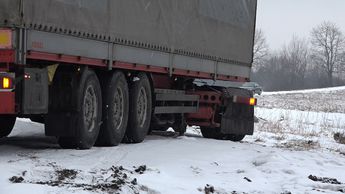 Литовские грузовики по-прежнему не пересекают границу