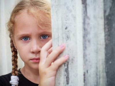 Эмиграция разделяет родителей и детей: более 2000 детей назначена временная опека - Литва и страны Балтии