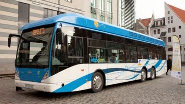 В Ригу прибыл автобус на водородном топливе