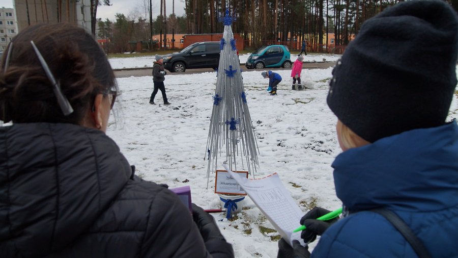 Конкурс – смотр «Украшение рождественских елок» на площади Сантарвес (фотообзор) - В Висагинасе