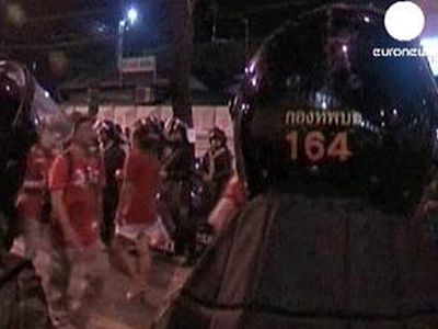 В Бангкоке 200 тысяч демонстрантов пытаются лишить премьера власти — МИД РФ рекомендует не ездить в Таиланд - В Мире