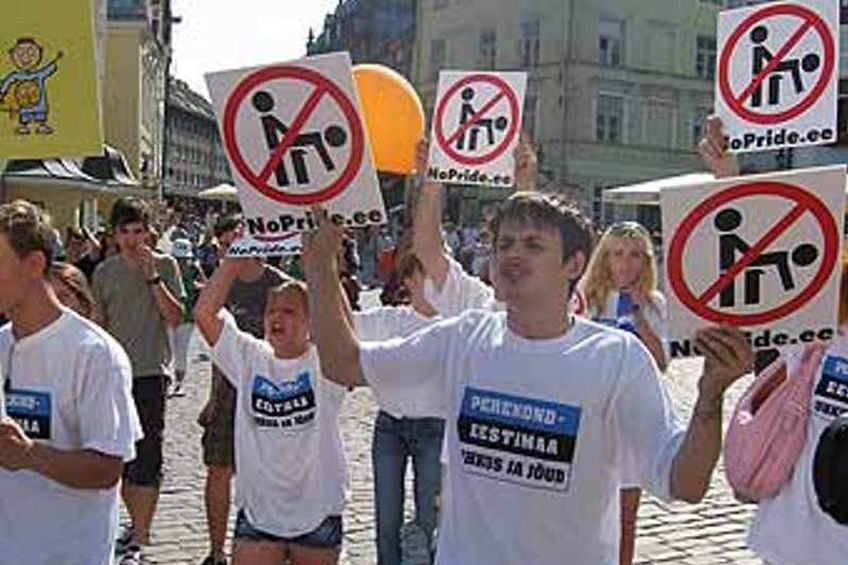 Литовцы выступают против проведения в Вильнюсе гей-парада