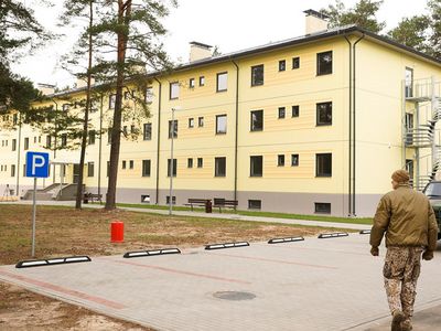 В Литве военные части будут строить за счет частного сектора - Литва и страны Балтии