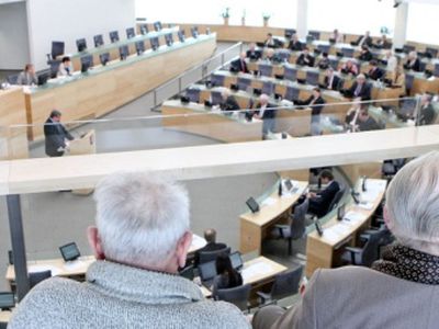 Премьер: пожилых людей придется убеждать по поводу евро

 - Литва и страны Балтии