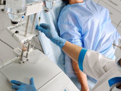 Парлментарий видит возможность повысить зарплаты медикам на 400 евро - Литва и страны Балтии