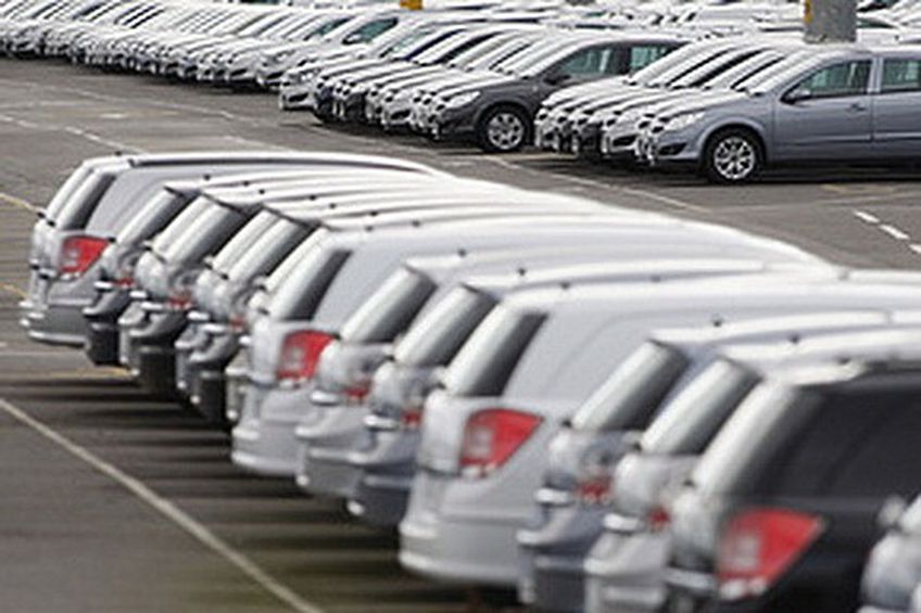 Рынок новых автомобилей в Литве вырос на 96 проц.