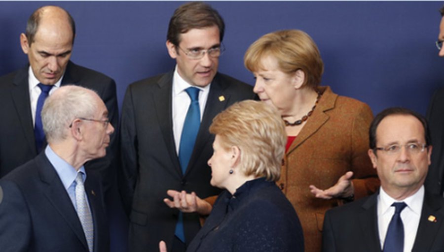 Саммит ЕС прервался, едва начавшись, из-за разногласий по бюджету

 - В Мире