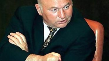Лужков обвинил российские власти в политической травле