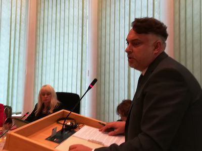 Директора-бюджетники могут спать спокойно: десятки тысяч евро не придется возвращать из своего кармана - В Висагинасе