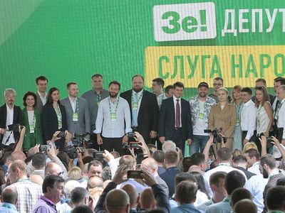 "Слуга народа" набирает 43,16% на выборах в Раду после обработки 100% протоколов - В Мире