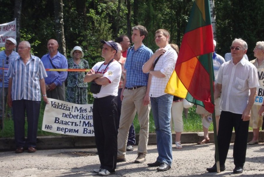 Несмотря на жару и «длинные» выходные  митинг состоялся - В Висагинасе