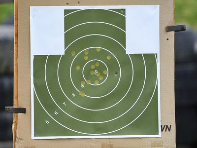 Nebuvau kariuomenėje, bet mokėti šaudyti reikia - Reklama