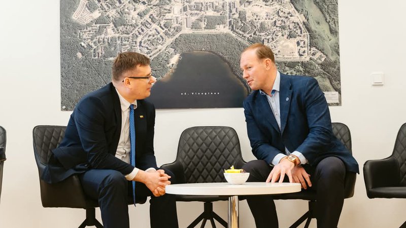 Демократы Висагинаса: мы не поддерживаем инициативу Ильи Петрова - Без цензуры