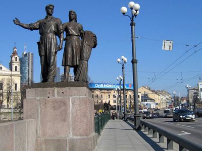 Литовский политик призывает не ремонтировать советские скульптуры в Вильнюсе - Культурные и спортивные мероприятия