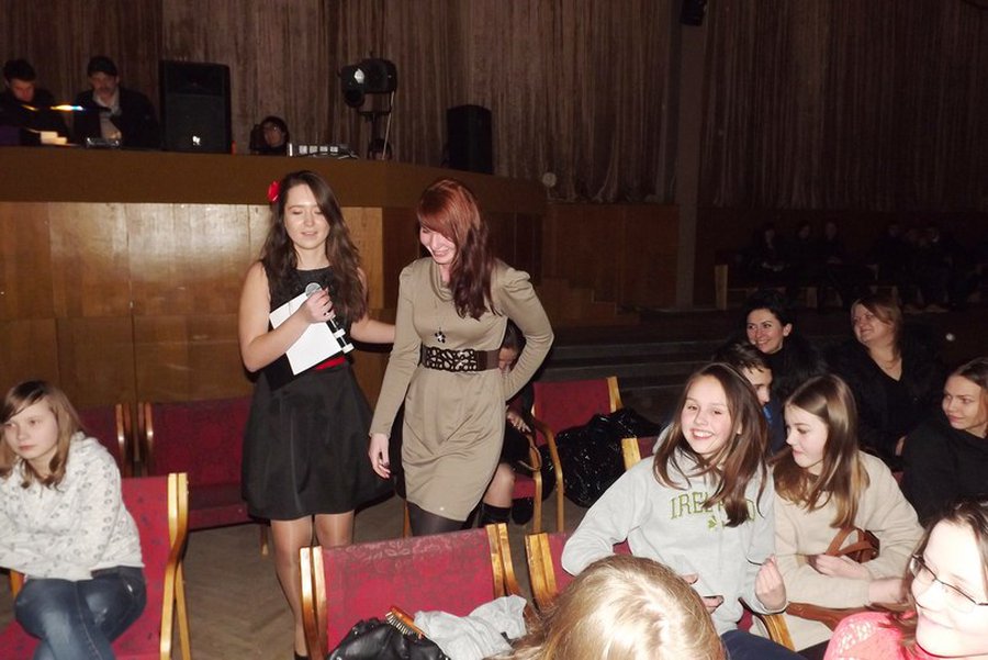 Ко Дню всех всех влюбленных в Висагинасе прошла молодежная вечеринка «Любит? Не любит?»                                                                - Мир молодежи