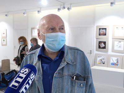 Карикатурист Йонас Варнас – о современном юморе и сатире (видео) - В Висагинасе