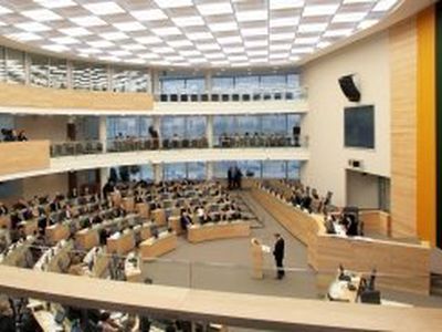 У депутатов литовского парламента — армия помощников - Литва и страны Балтии