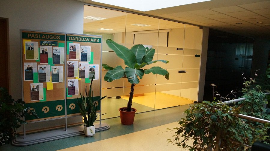 В третьей четверти в стране возросло количество свободных рабочих мест - Литва и страны Балтии