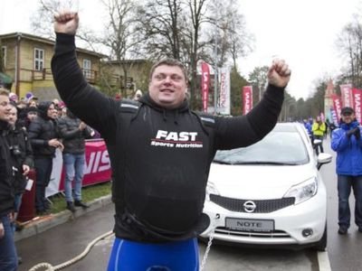 Силач Савицкас стал автором нового рекорда книги Гиннесса - Хобби, отдых и развлечения