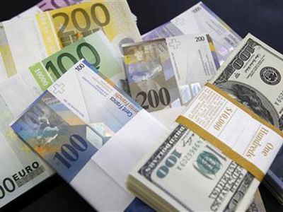 Доллар побеждает евро, ЕС концентрирует риски - В Мире