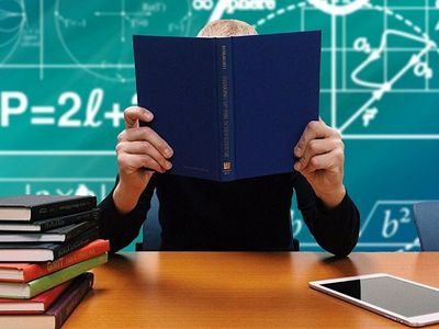 Зарплаты учителям будут начисляться как и большинству работающих - за этат - Литва и страны Балтии