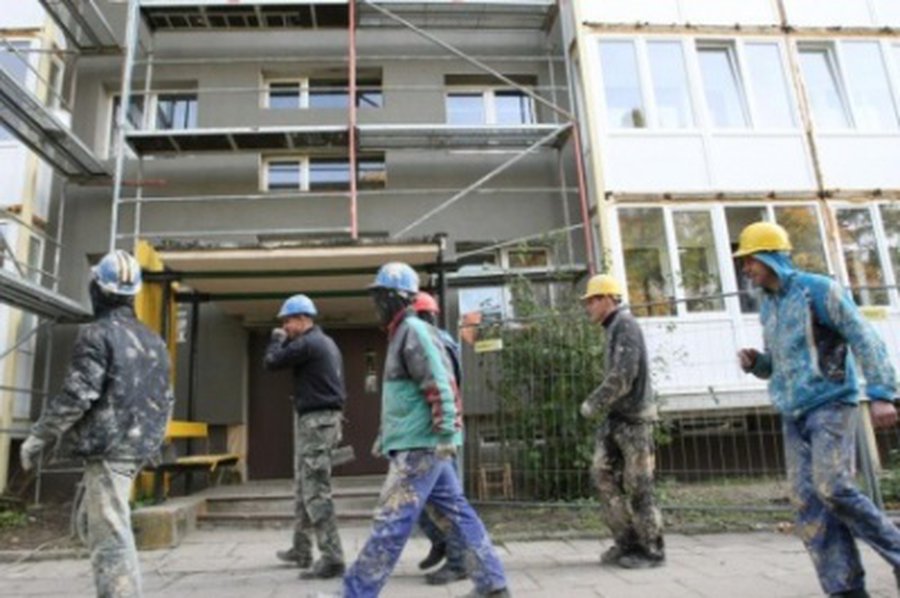 Renovacijai pradėti įkurtos savivaldybių įmonės atsimušė į sieną - Lietuva ir Baltijos šalys