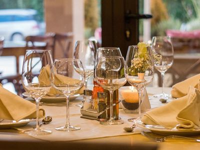 Гостиницы и рестораны организуют акцию протеста - Литва и страны Балтии