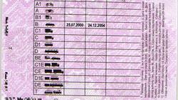 Иностранка с поддельным водительским удостоверением работала водителем сервиса перевозок в Литве