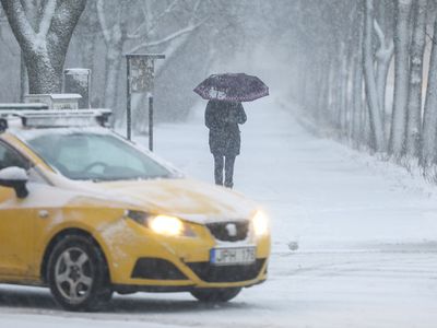 В среду небо смешается с землей: ожидаются сильный ветер и смешанные осадки - Литва и страны Балтии