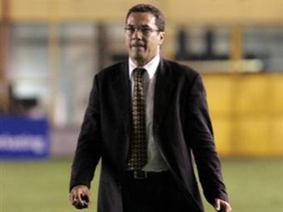 Болельщики сломали руку бывшему тренеру мадридского «Реала» - Культурные и спортивные мероприятия