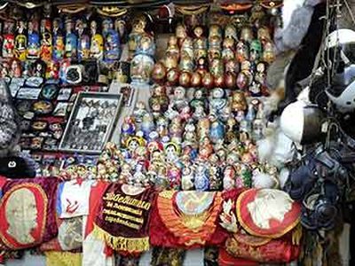 Литовская полиция оставит в покое продавцов советских сувениров - Литва и страны Балтии