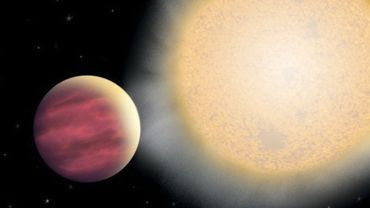 Один очень маленький телескоп открыл две очень странные планеты
