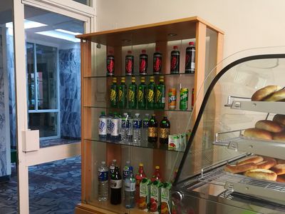 В больнице снова работает киоск. Помещение простаивало почти два года - В Висагинасе