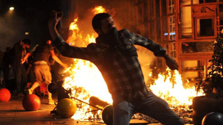 В Стамбуле полиция разогнала антиправительственную демонстрацию