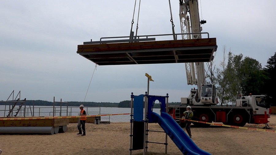 Работы начались, но отдыха ждать рано — что происходит на пляже в Висагинасе? - В Висагинасе