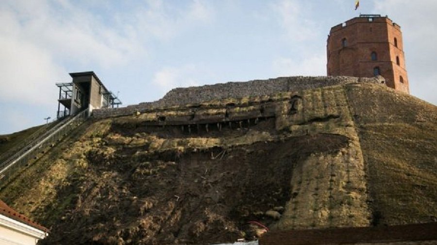 Национальный музей Литвы не знал о нелегальных рабочих при проведении работ на горе Гедиминаса - Литва и страны Балтии