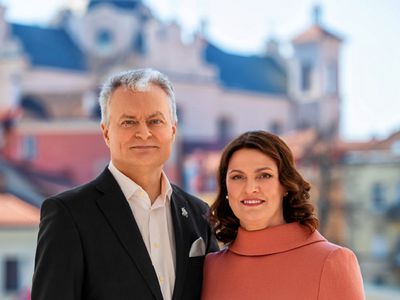 Поздравление Президента Литовской Республики Гитанаса Науседы и госпожи Дианы Науседене с праздником Святой Пасхи - Литва и страны Балтии